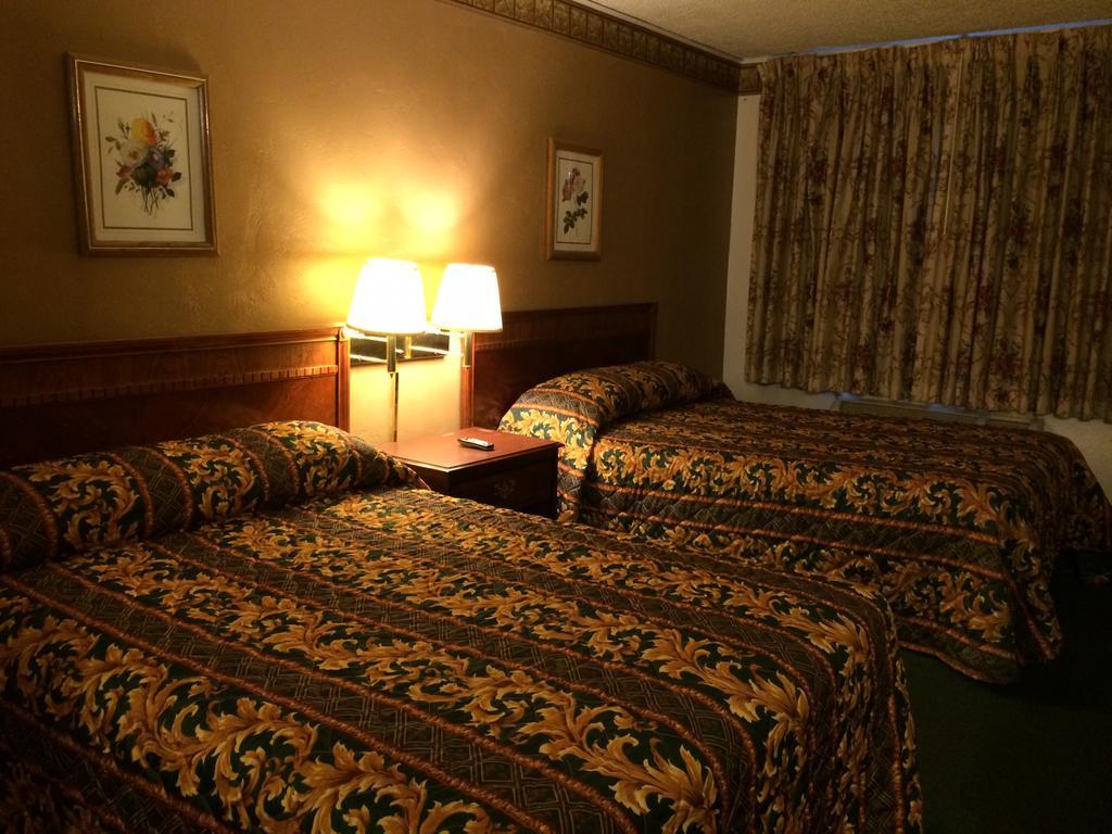 Townhouse Motel Sanger Bilik gambar