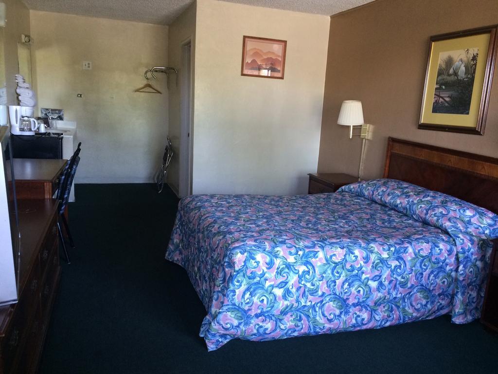 Townhouse Motel Sanger Bilik gambar